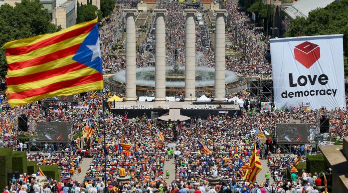В Іспанії проходить спецзасідання щодо автономії Каталонії
