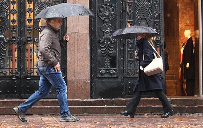 Погода в Украине на 22 октября: везде пройдут дожди, кроме запада (КАРТА)