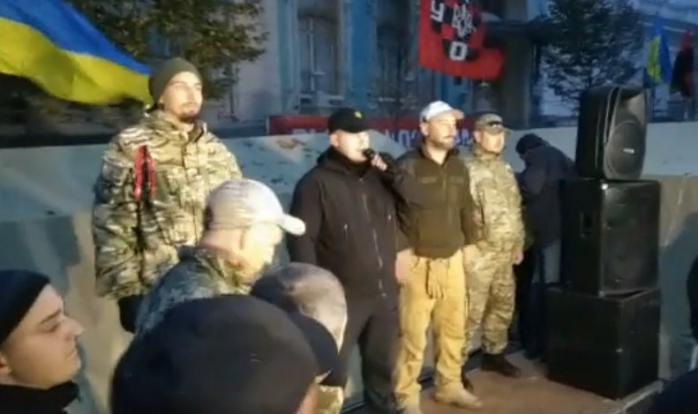 Участники протеста под Радой поставили Порошенко ультиматум (ВИДЕО)