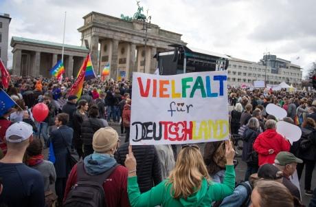 В Берлине проходит демонстрация против ультраправой «Альтернативы для Германии» (ФОТО)