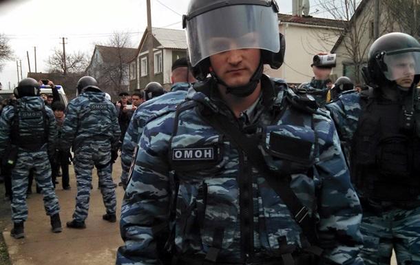 ОМОН нагрянув з обшуком до кримськотатарського активіста — адвокат