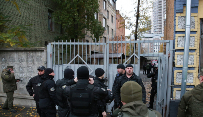 В беспорядках в киевском суде пострадали правоохранители