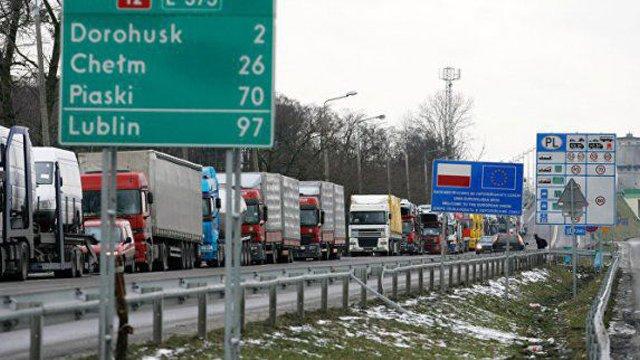 Польша усилила проверку граждан и транспорта на границе с Украиной