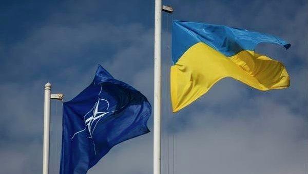 Проведение «заблокированного» Венгрией заседания комиссии Украина-НАТО не планировалось