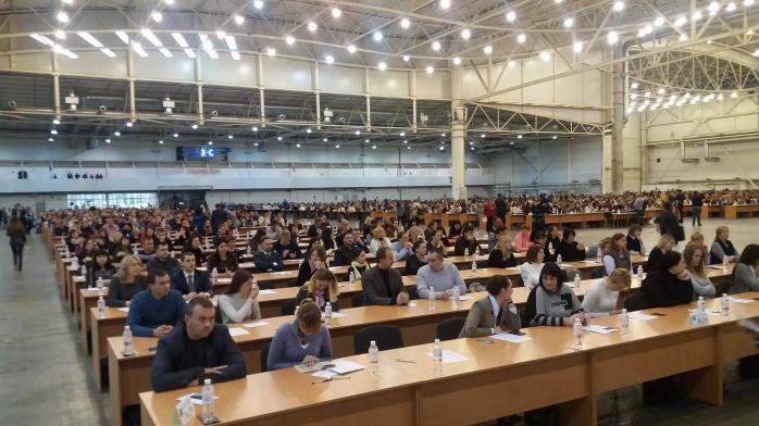 Сьогодні понад 4,5 тисячі кандидатів складають іспит на посади суддів місцевих судів (ФОТО, ВІДЕО)