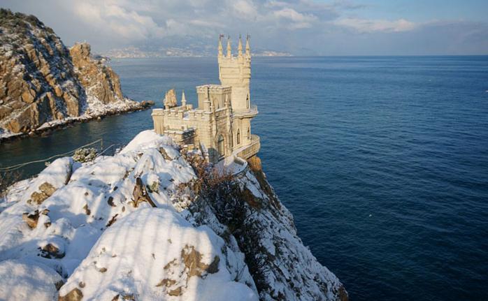 В оккупированном Крыму выпал первый снег (ФОТО, ВИДЕО)