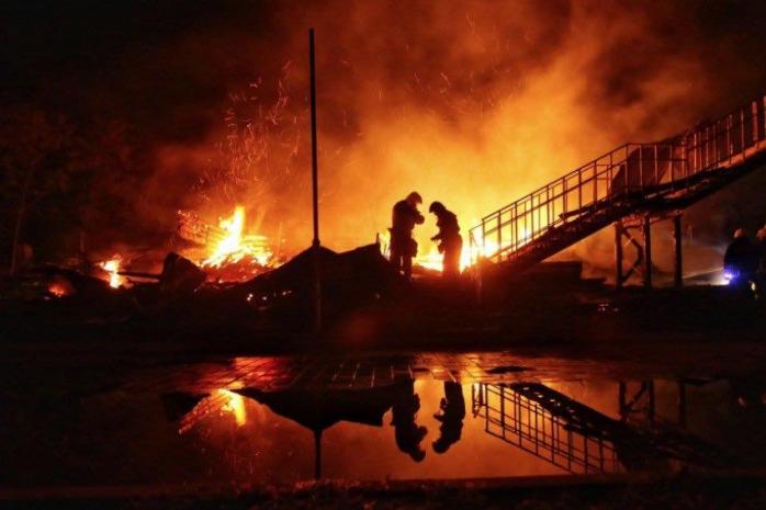 Пожар в лагере «Виктория»: сообщение о подозрении вручили чиновнику Госслужбы по чрезвычайным ситуациям