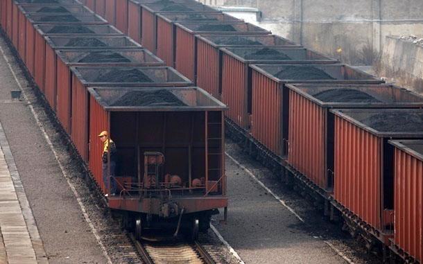 ЗМІ: Росія почала експортувати вугілля з Донбасу транзитом через Україну (ДОКУМЕНТ)