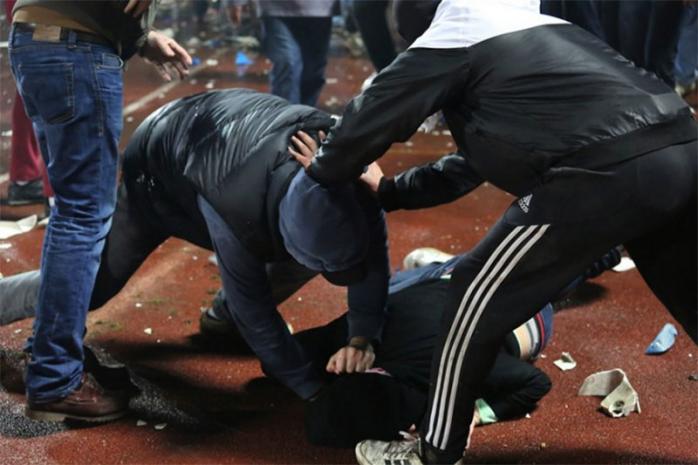 У центрі Харкова сталася масова бійка: розтрощено паб (ФОТО, ВІДЕО)