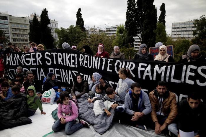 У Греції біженці почали голодування через невиконання їхніх вимог про возз’єднання з родичами