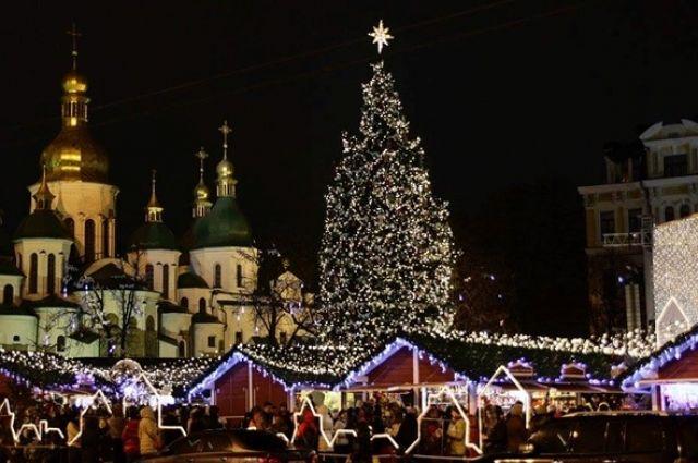 Стало известно, сколько выходных будет в Украине на Новый год и Рождество
