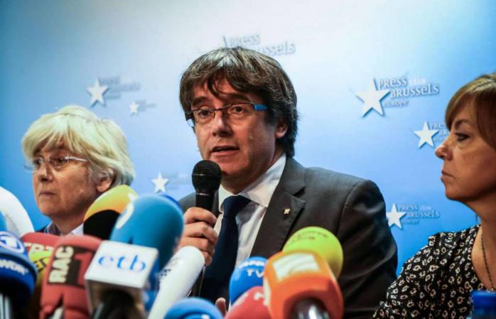 Экс-лидера Каталонии и его соратников бельгийский суд отпустил на поруки