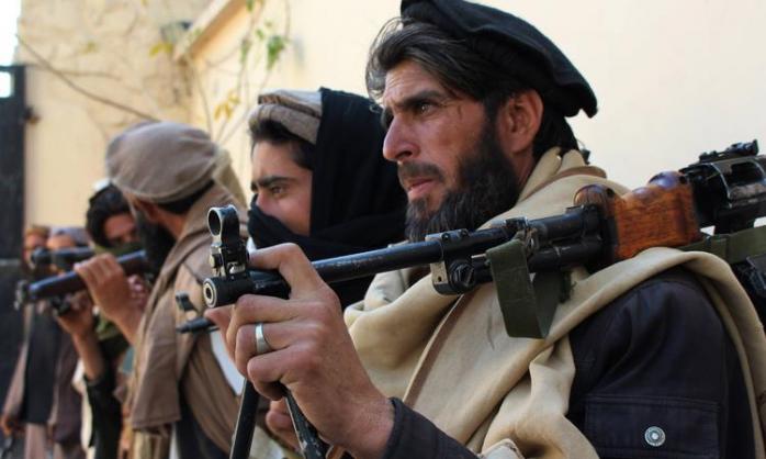 В Афганістані озброєні люди атакували офіс телекомпанії, є жертви (ВІДЕО)