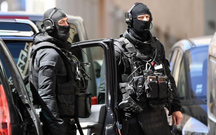 Во Франции проводят антитеррористическую операцию, есть задержанные