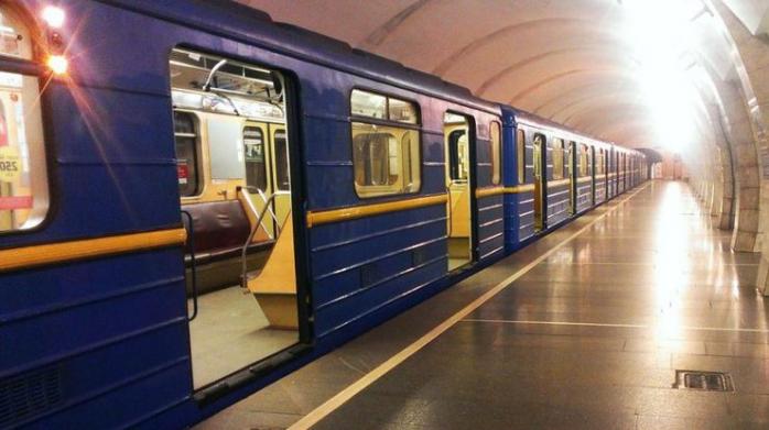З 1 грудня діятимуть нові умови проїзду пільговиків у метро Києва