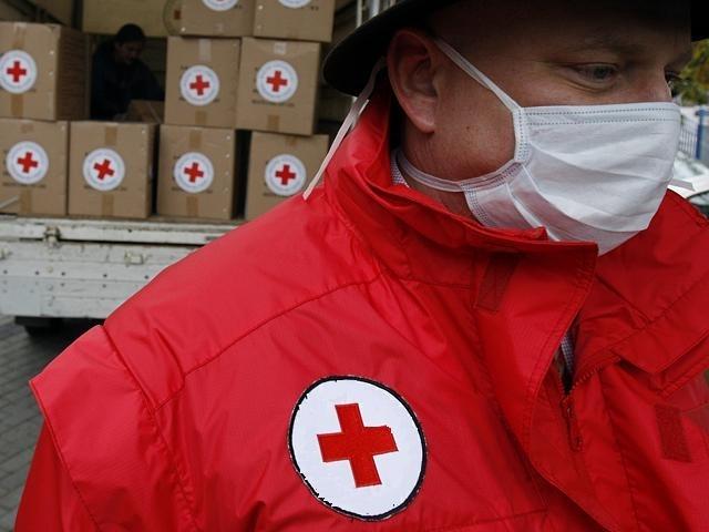 Червоний Хрест направив на окуповану Донеччину 14 вантажівок із гумдопомогою