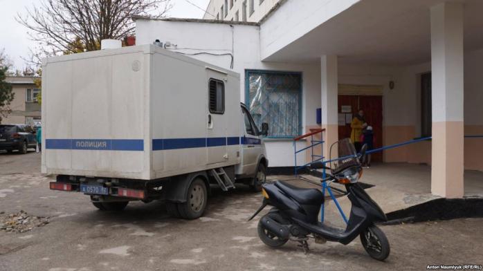 Активіста Балуха відвезли до лікарні із зали суду в Криму