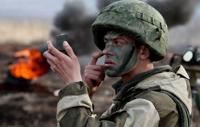 Турчинов: РФ стянула к границе с Украиной военную технику, замаскированную под миротворческую