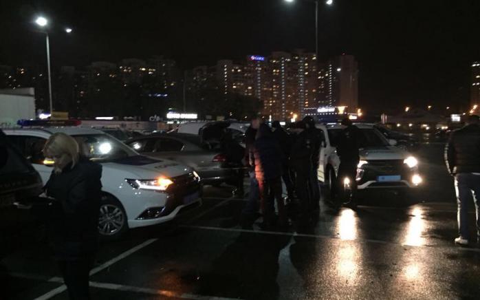 В Киеве спецназовцы обнаружили автомобиль с подготовленной к использованию взрывчаткой (ФОТО)