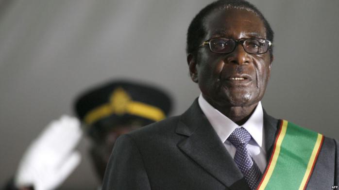 Президента Зимбабве сняли с поста лидера правящей партии