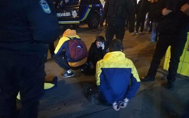 Ночной погром в Киеве: активисты пытались штурмовать управление полиции
