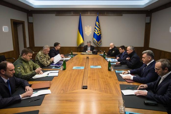 Порошенко скликав воєнний кабінет РНБО через ситуацію в окупованому Луганську
