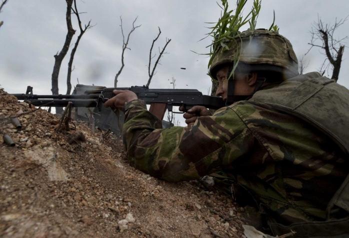 Сили АТО вісім годин вели бій з терористами, загинуло п’ятеро українських військових