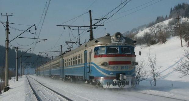 «Укрзализныця» на новогодние праздники добавит 7 поездов