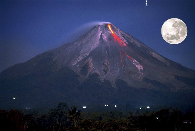Населення евакуйовано, авіарейси скасовано: на Балі прокинувся вулкан (ФОТО, ВІДЕО)
