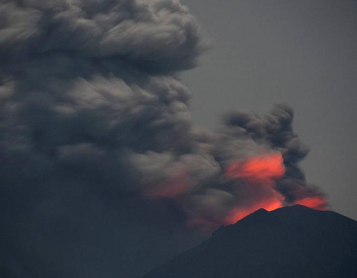 Вулкан Агунг. Фото: En Son Haber