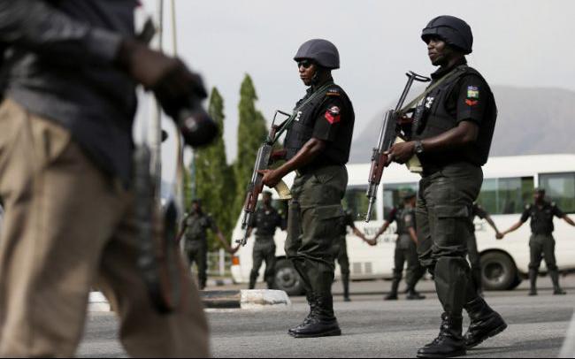 В Нигерии смертники взорвали себя на рынке, погибли по меньшей мере 13 человек