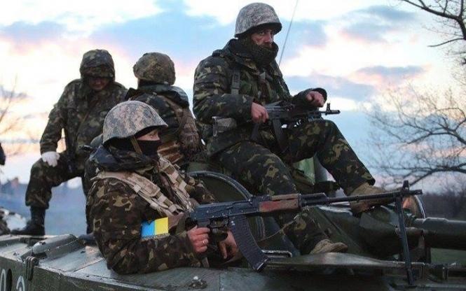 Бійці ЗСУ в зоні АТО на Донбасі. Фото: iPress.ua