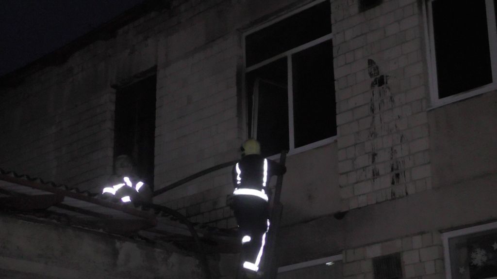 В Черновцах во время пожара в школе сгорели несколько классов
