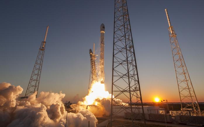 Ракета-носій компанії SpaceX. Фото: Інформатор