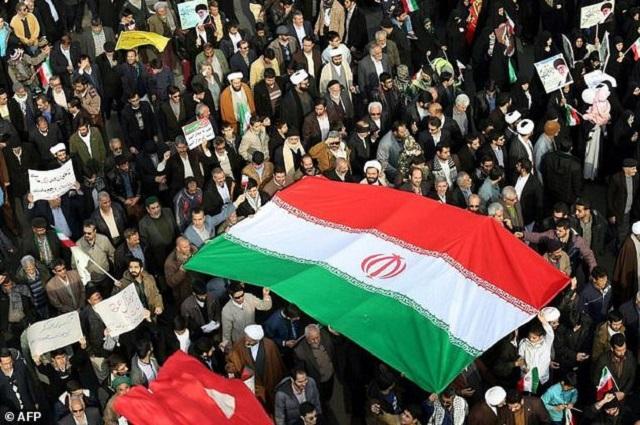 Протесты в Иране: 25 погибших, свыше тысячи раненых, еще 465 — за решеткой
