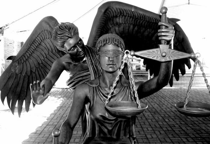 Судебная реформа: Гаагский трибунал, как оказалось, неактуален
