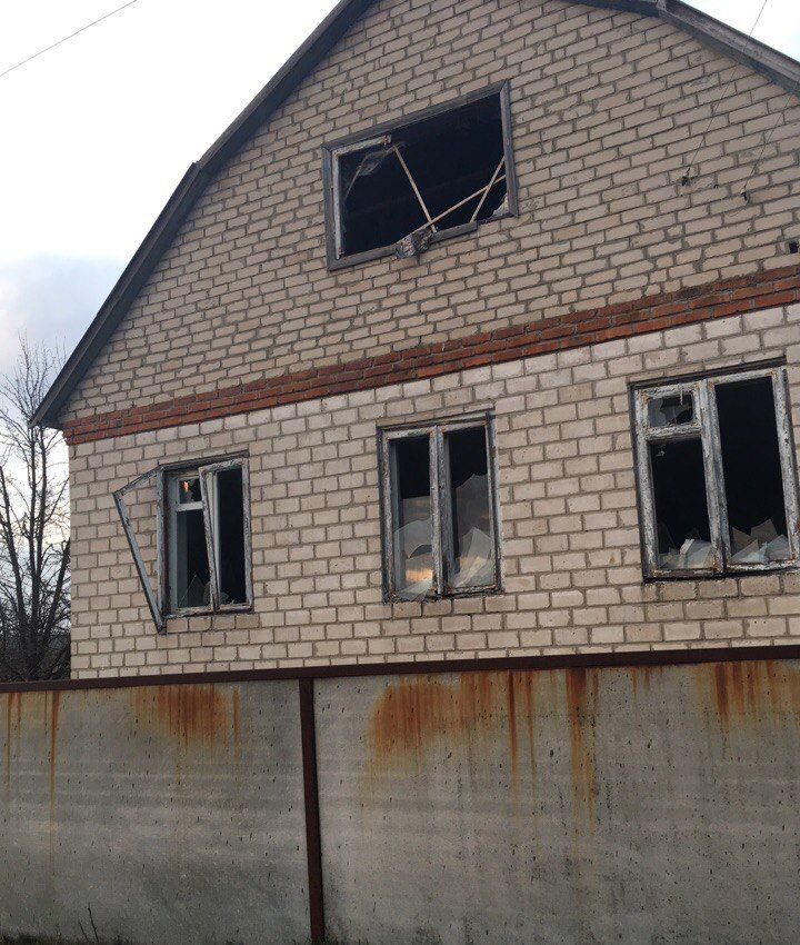 Будинок у с. Борщівка, пошкоджений під час вибуху на військовому складі. Фото: «Ракурс»