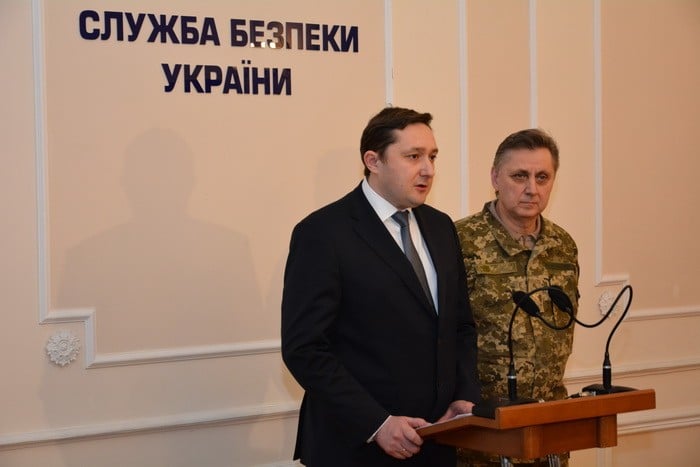 Сергій Левченко (праворуч)