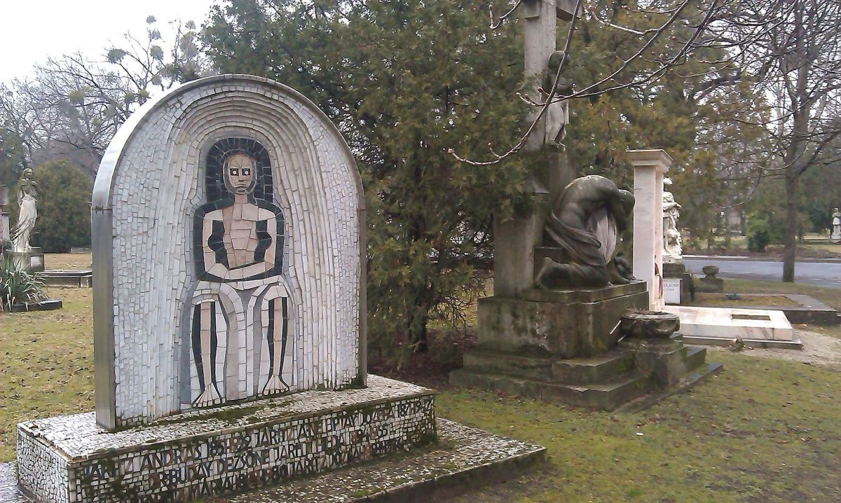 Кладбище в Будапеште, Венгрия. Фото: Людмила Крылова / Ракурс