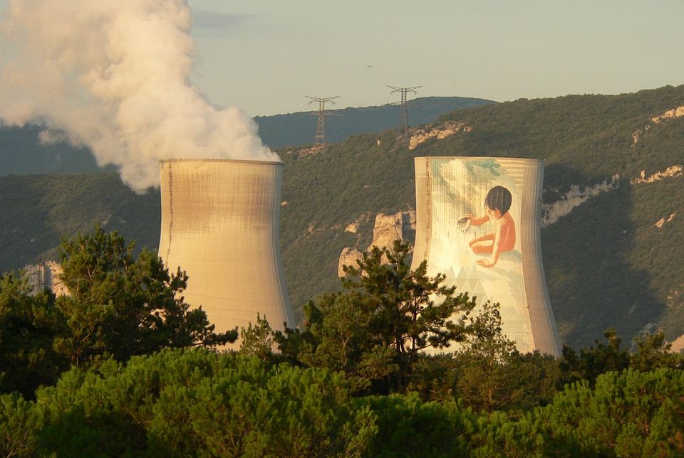 Атомна електростанція у Франції. Фото: ResoneTIC / pixabay.com