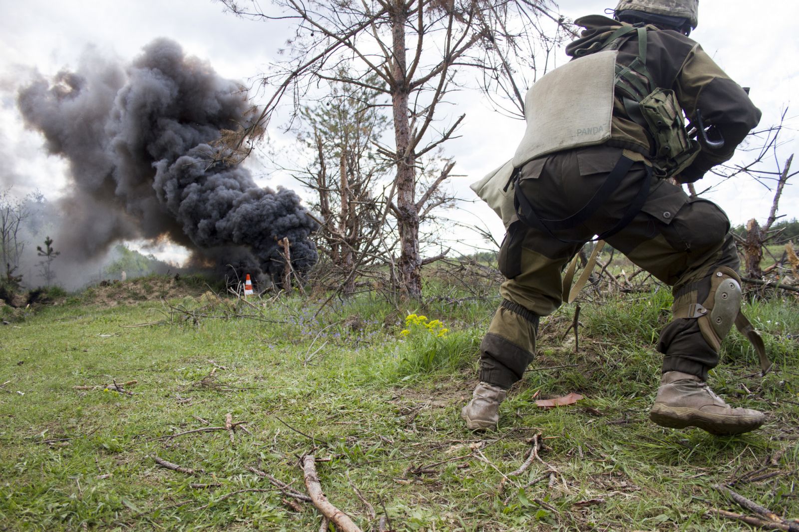 Украинский солдат в зоне АТО. Фото: 7th Army Training Command / flickr.com