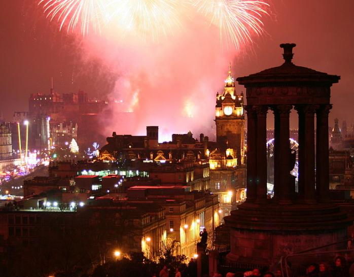 Новый год в Эдинбурге, Шотландия. Фото: Wikimedia