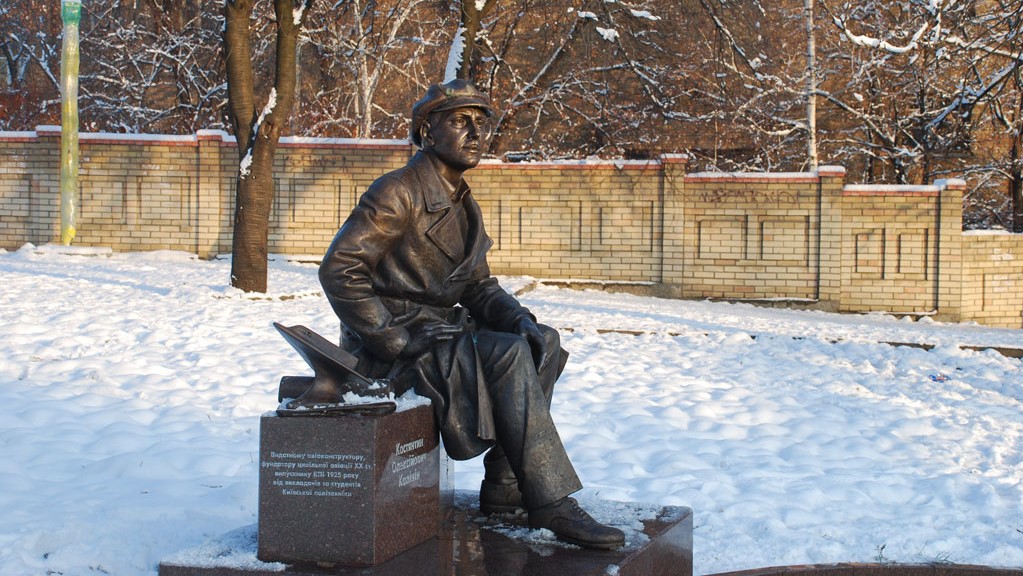 Пам’ятник Калініну. Фото: сайт КПІ