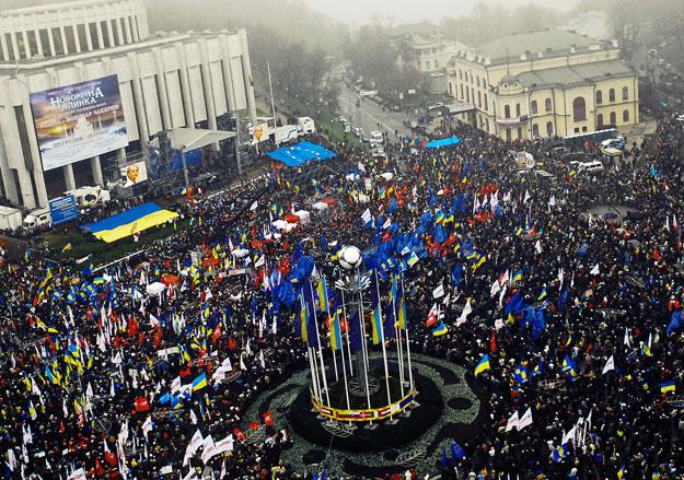 Владимир ФИЛЕНКО: «Присутствие на Майдане партийных флагов — ошибка»