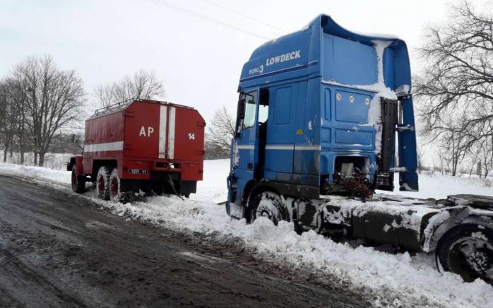Заснеженные дороги в Украине. Фото: Громадське радіо