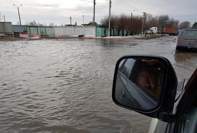 Наводнение на Киевщине: уровень воды достиг полутора метров (ФОТО)