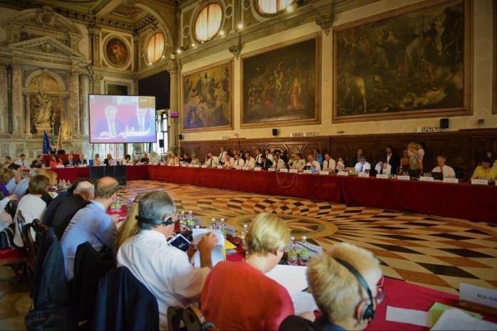 Шило на мило: Венеційська комісія розкритикувала заміну е-декларування активістів на жорсткі вимоги