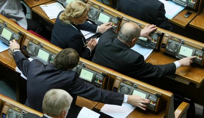 Движение «Честно» составило рейтинг депутатов-кнопкодавов марта (ИНФОГРАФИКА)