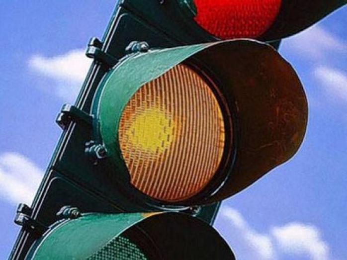 В Украине могут отменить желтый сигнал светофора после трагического ДТП в Кривом Роге
