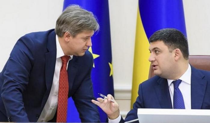 Александр Данилюк и Владимир Гройсман. Фото: РБК-Украина